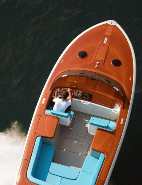 The Riva Aquariva yacht by Marc Newson - view from above Photo: Riva/Ventura The Riva Aquariva yacht by Marc Newson - view from above Photo: Riva/Ventura
