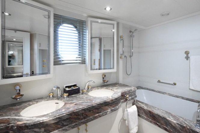 Yacht LA MASCARADE - Bathroom Yacht LA MASCARADE - Bathroom