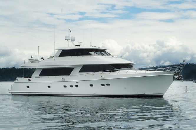 Ocean Alexander sells the 2010 motor yacht Ocean Alexander 88′