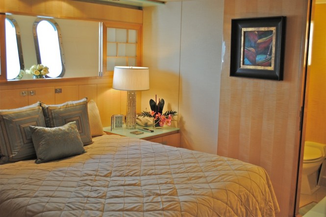 Charter Yacht Diamond Girl - Accommodation Charter Yacht Diamond Girl - Accommodation