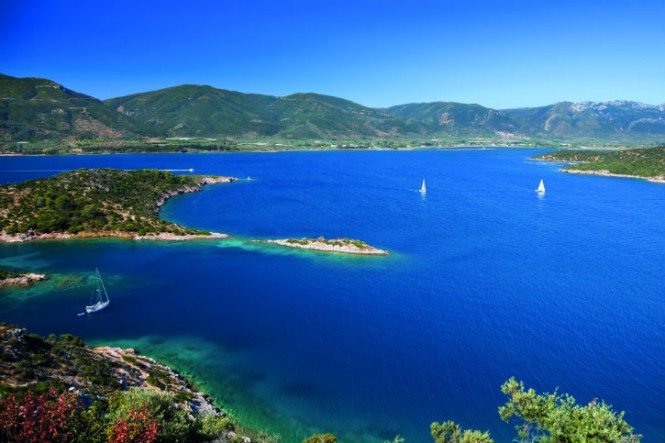 Luxury Yacht Charter for Corporate Sailing Events