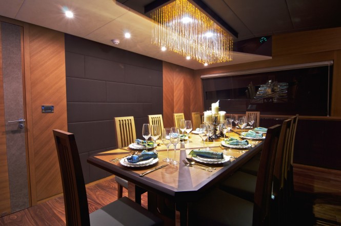 IAG 100 superyacht Electra - Dining IAG 100 superyacht Electra - Dining