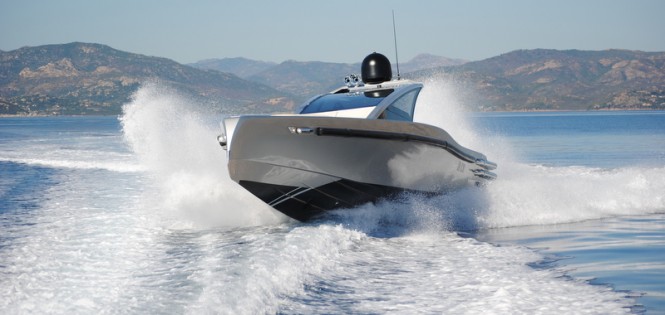 Maori 52' yacht tender - front view Maori 52' yacht tender - front view