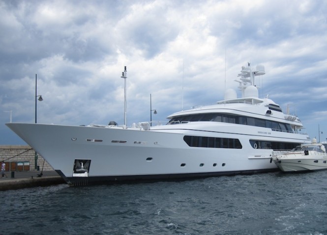 Superyacht Hurricane Run Superyacht Hurricane Run