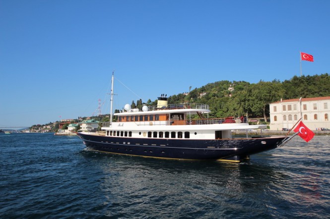 49m M&M superyacht