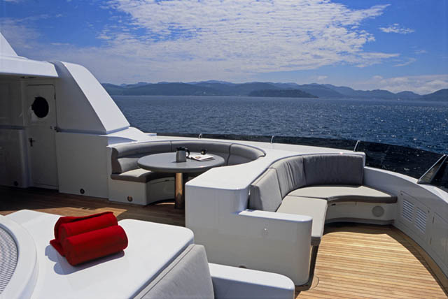 Luxury yachtTRITON Flybridge - Image by Delta Marine Luxury yachtTRITON Flybridge - Image by Delta Marine