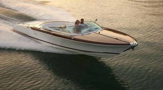 Luxury Aquariva yacht by Gucci Luxury Aquariva yacht by Gucci