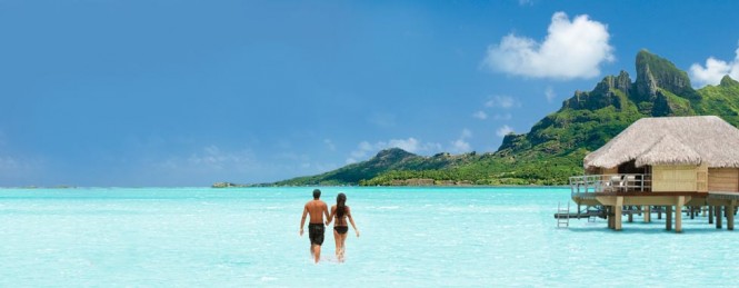 Ultimate TAHITI charter experience aboard luxury catamaran yacht ULTIMATE LADY