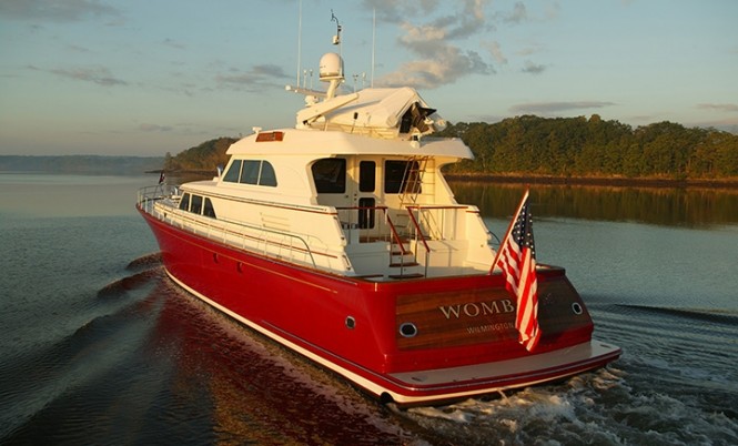 25m motor yacht Excellence - rear view 25m motor yacht Excellence - rear view