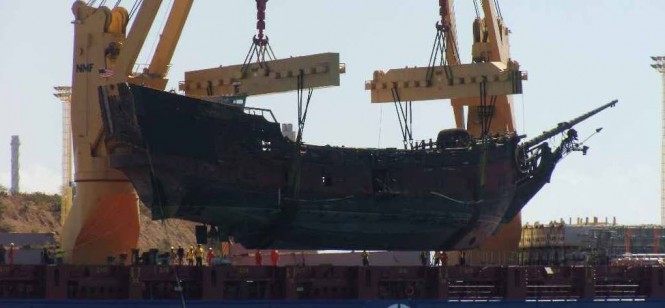 Yacht Path to transport the 140ft pirate ship “BLACK PEARL”