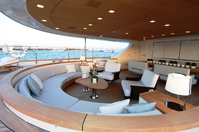 SILENCIO Yacht - Aft Deck Seating SILENCIO Yacht - Aft Deck Seating