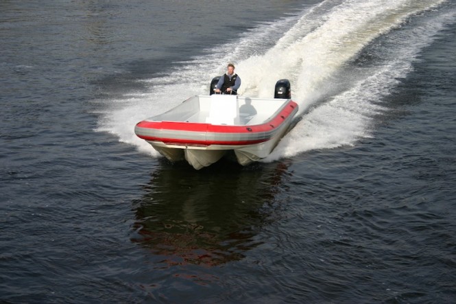 Trefoil Marine trials the latest Tri-Air Widebody 30 yacht tender