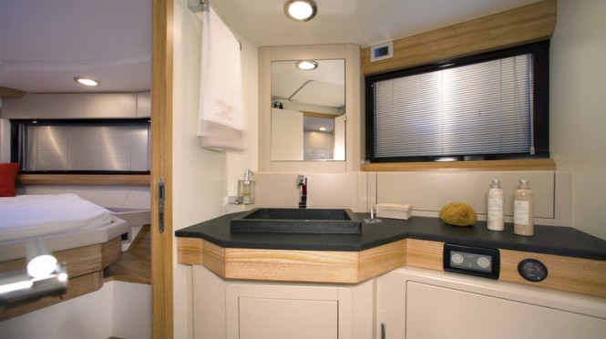 Unica 42 superyacht tender - Bathroom Unica 42 superyacht tender - Bathroom