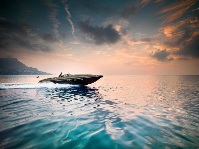 Luxury Yacht Tender manufacturer HUNTON launches new website