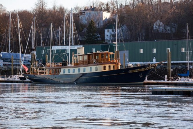 Refit of the classic 122′ motor yacht ATLANTIDE by Front Street Shipyard