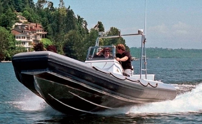 New ER25 series superyacht tender with design by Ivan Erdevicki
