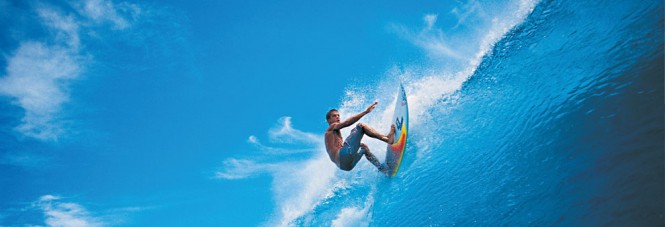 Surfing in Maldives Surfing in Maldives