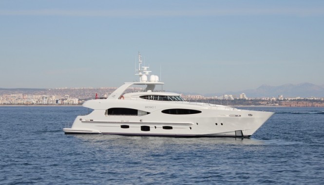 New images of the Vicem Vulcan 32m RPH luxury yacht BRONKO I