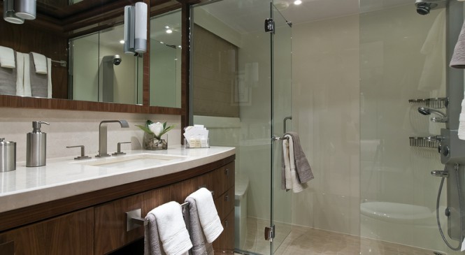 Luxury yacht Gigi II - Guest Bathroom Luxury yacht Gigi II - Guest Bathroom