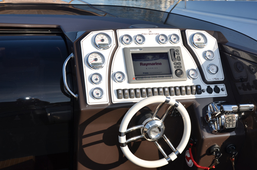 Prince 35 Sport Cabin yacht tender - Dashboard Prince 35 Sport Cabin yacht tender - Dashboard