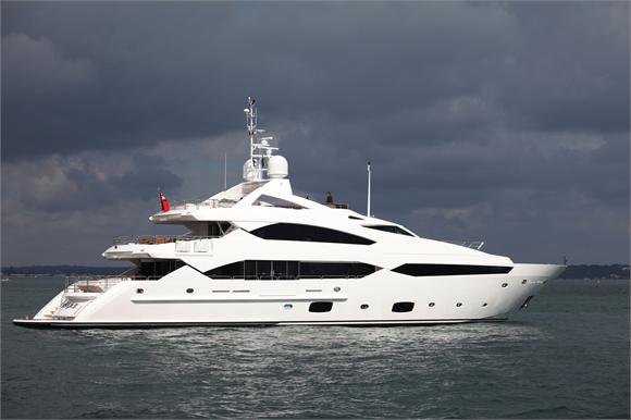 Sunseeker to exhibit 40 m motor yacht TANVAS and a new 21 m model at Singapore Yacht Show 2013