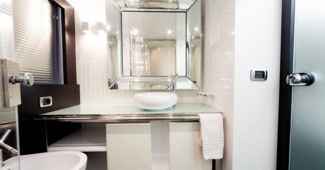 Astondoa 80 GLX Yacht - Bathroom Astondoa 80 GLX Yacht - Bathroom