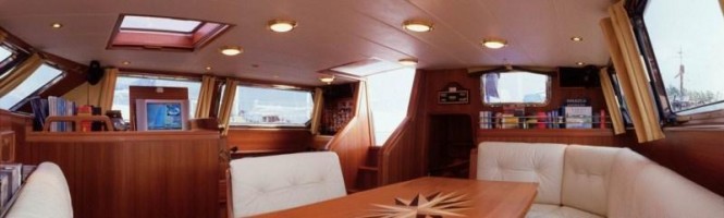 Sailing yacht PLUM - Deckhouse Sailing yacht PLUM - Deckhouse