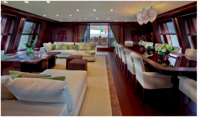J'Ade yacht by CRN - Salon with dining area