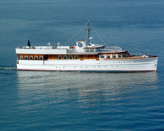 Restored 1931 Defoe Yacht HONEY FITZ preparing for charity tour