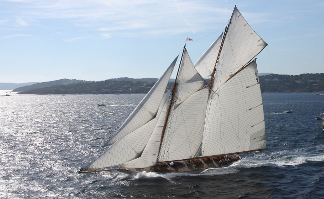 Classic charter yacht Elena enters Throphée Bailli de Suffren