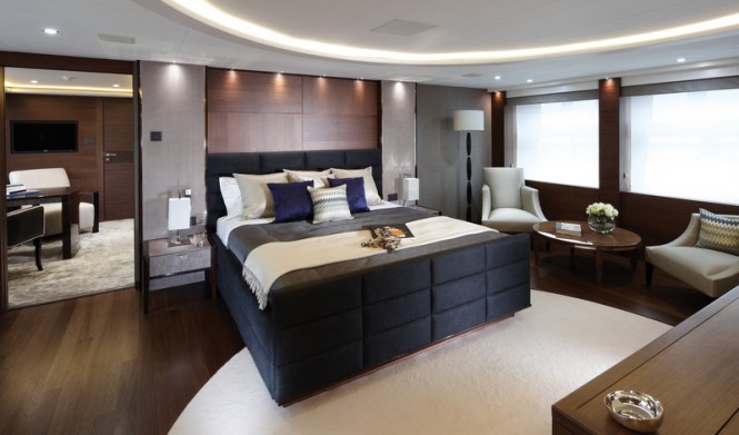 40M Yacht Imperial Princess - Master Stateroom 40M Yacht Imperial Princess - Master Stateroom