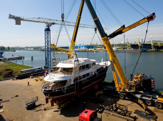 Lynx Yachts launch 33m motor yacht HELIAD II designed by Diana Yacht Design