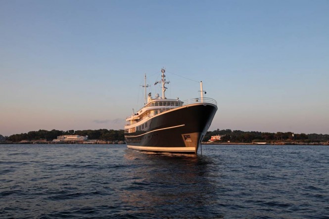 MEGA YACHT SHERAKHAN WORLD TOUR