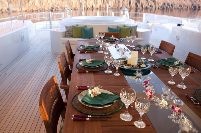 Yacht ARIANNA - Sundeck Dining Yacht ARIANNA - Sundeck Dining
