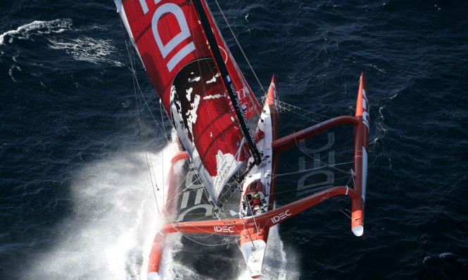 North Atlantic Record: Francis Joyon aboard his trimaran yacht IDEC to reach halfway point this evening