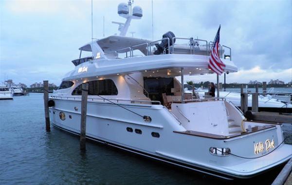 New Horizon E78 motor yacht WILD DUCK delivered