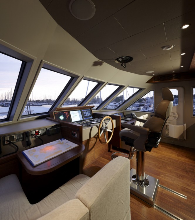 Livia Yacht - Wheelhouse Livia Yacht - Wheelhouse