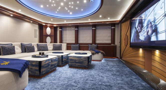 Motor yacht Quattroelle - Cinema Photo by Klaus Jordan Motor yacht Quattroelle - Cinema Photo by Klaus Jordan