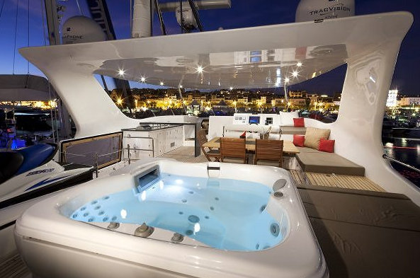 DAMRAK II Yacht - Exterior