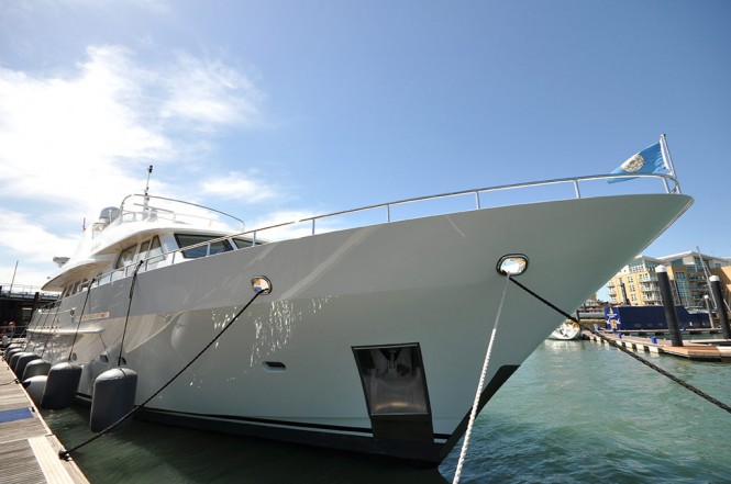 Goodacre Boat Repairs and Refits repaint Moonen 94 luxury yacht INFINITY