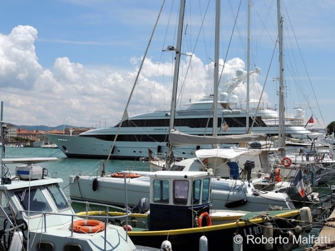 Photos of 67m Feadship DRIZZLE yacht