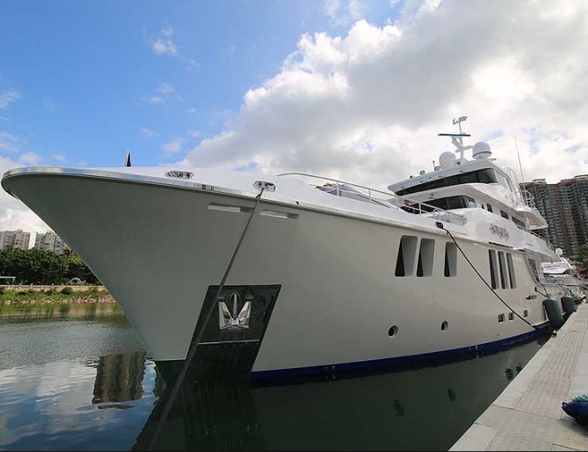 New photos and video of N120 luxury yacht AURORA leaving Hong Kong