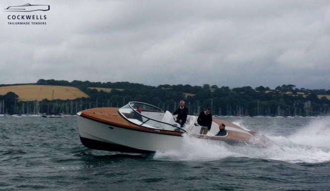 Cockwells 9.5m TT Grace E Yacht at full speed Cockwells 9.5m TT Grace E Yacht at full speed