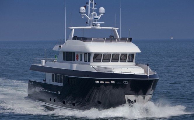 Luxury yacht Stella di Mare - front view