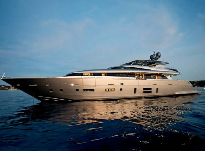 2nd CANADOS 120 motor yacht FRIENDSHIP launched and delivered