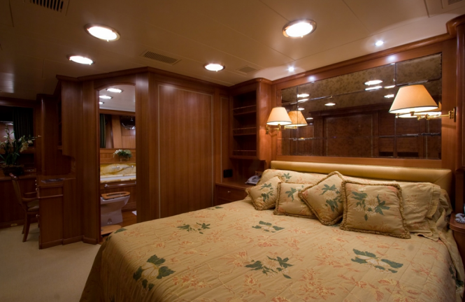 ELLEN V superyacht - accommodation ELLEN V superyacht - accommodation