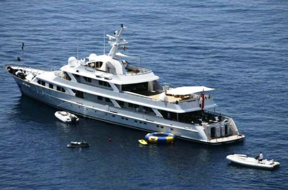 Lumotics delivers custom lighting and cabin control solutions to 1979 53m classic yacht ELISABETH F by Feadship
