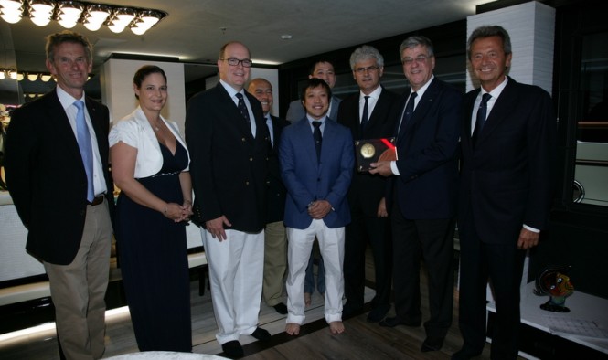 HSH Prince Albert II of Monaco award the Benetti FB263 yacht Ocean Paradise with the RINA Green Plus prize HSH Prince Albert II of Monaco award the Benetti FB263 yacht Ocean Paradise with the RINA Green Plus prize