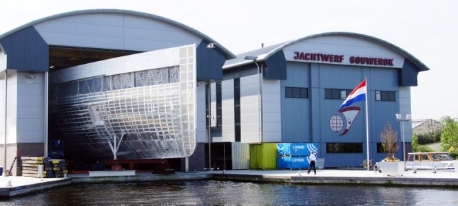 Hull of the 78m superyacht VENUS leaving the shed at Jachtwerf Gouwerok facility Hull of the 78m superyacht VENUS leaving the shed at Jachtwerf Gouwerok facility