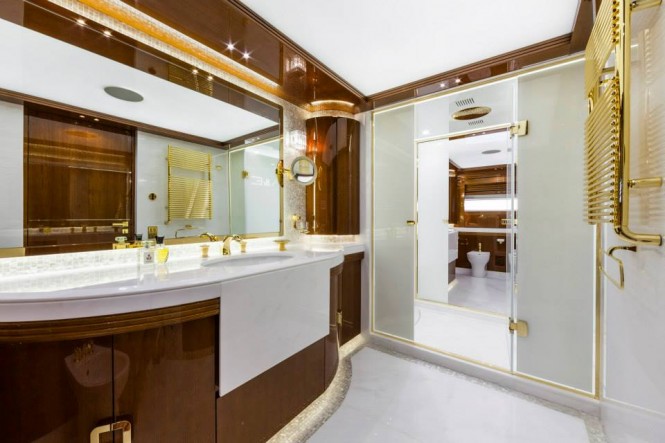 Interior of M:Y Vellmari - Copyright- Alberto Cocchi